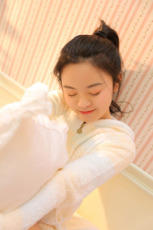 花蒂被吸得异常肿大